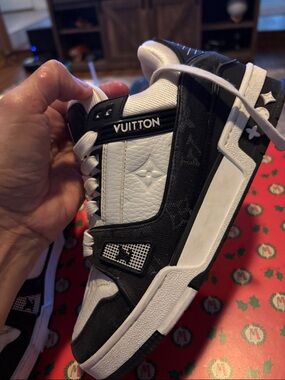 Louis Vuitton White & Black Low-Top Sneakers size 3.5